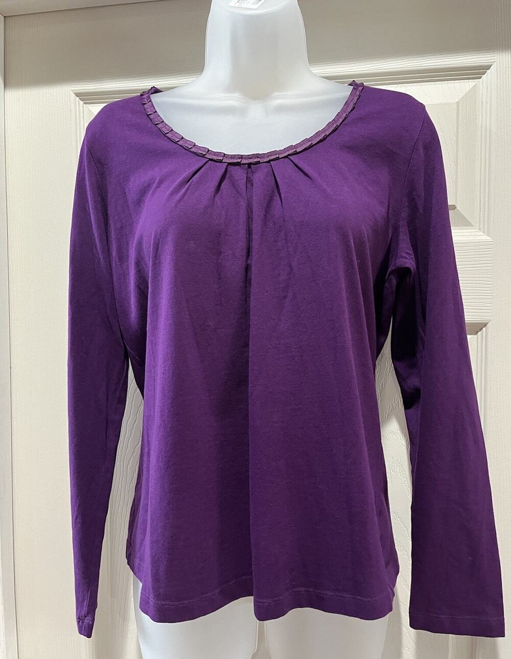 St Johns Bay Womens Purple Solid Long Sleeve Shirt Size Small Pleated Collar